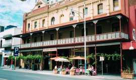 Plaza Hotel - Accommodation Brunswick Heads 0