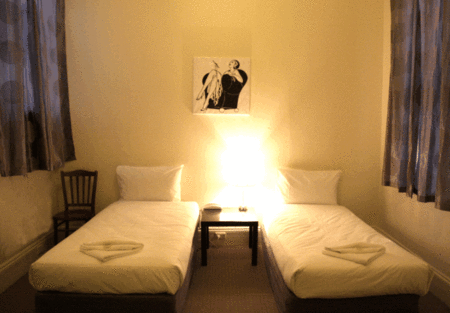 Ambassadors Hotel - Accommodation Brunswick Heads 2