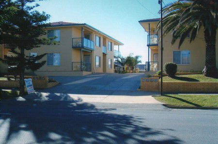 AA Madalena Court Holiday Apartments - Accommodation Brunswick Heads 0