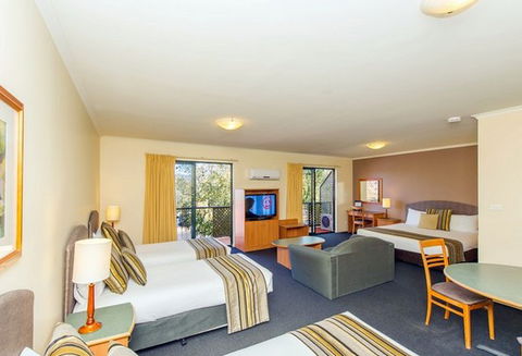 Alpha Hotel Canberra - Accommodation Brunswick Heads 4