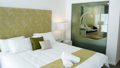 Vision Cairns Esplanade - Accommodation Brunswick Heads 1