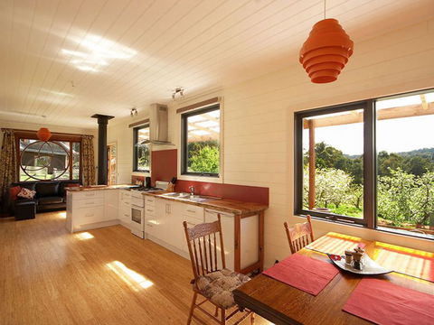 Elvenhome Farm Cottage - Accommodation Brunswick Heads 2