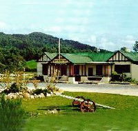 Pub in the Paddock - Accommodation Brunswick Heads