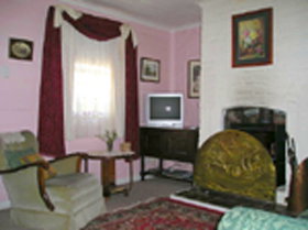 Hollyhock Cottage - Accommodation Brunswick Heads 0