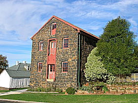 Bluestone Grain Store B&B - Accommodation Brunswick Heads 0