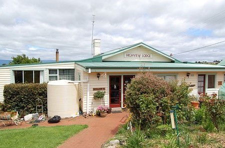 Deloraine Highview Lodge Backpackers - Accommodation Brunswick Heads 1