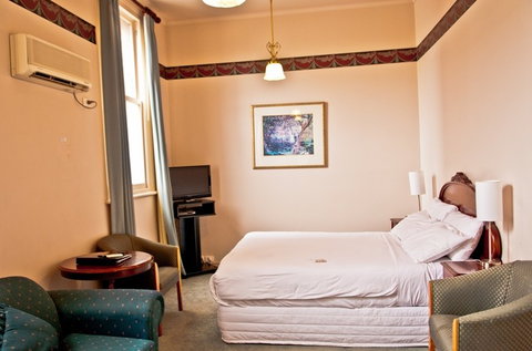 Hotel Shamrock - Accommodation Brunswick Heads 0