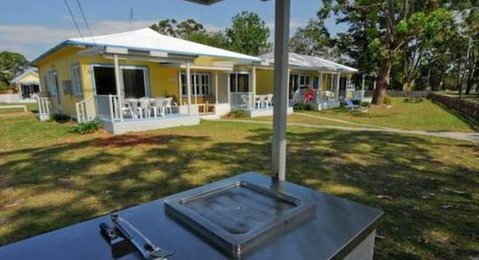 Calm Waters Waterfront Cottages - Accommodation Brunswick Heads 4