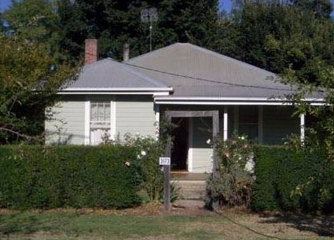 Honeysuckle Cottage Jingellic - Accommodation Brunswick Heads 0