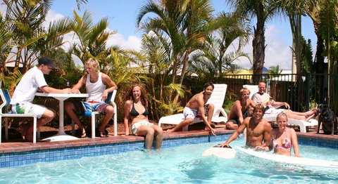 Coolangatta YHA Backpackers Hostel - Accommodation Brunswick Heads 1