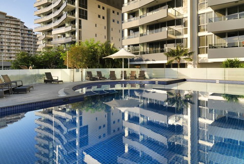 Meriton Serviced Apartments - Broadbeach - Accommodation Brunswick Heads 3
