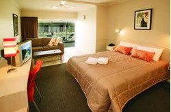 Discovery Cairns - Accommodation Brunswick Heads 1