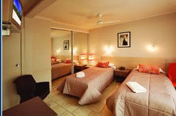 Discovery Cairns - Accommodation Brunswick Heads 2