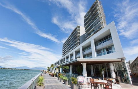 Cairns Harbour Lights Hotel - Accommodation Brunswick Heads 5