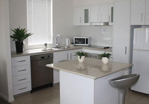 BEST WESTERN PLUS  Cairns Central Apartments - Accommodation Brunswick Heads 1