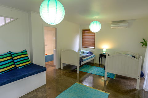 Surfers Palace Torquay - Accommodation Brunswick Heads 1
