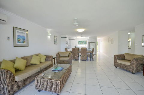 Roydon Beachfront Holiday Apartments - Accommodation Brunswick Heads 8