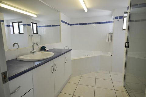 Roydon Beachfront Holiday Apartments - Accommodation Brunswick Heads 11