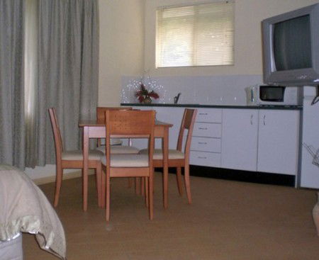 Neds Bed Horse O Tel - Accommodation Brunswick Heads 3