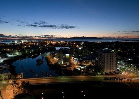Holiday Inn Townsville - Accommodation Brunswick Heads 3