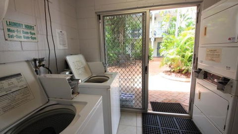 Coconut Grove Holiday Apartments - Accommodation Brunswick Heads 3