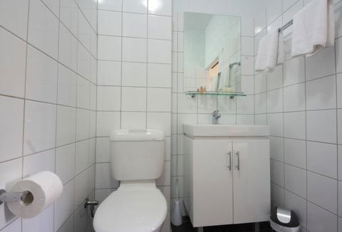 Coconut Grove Holiday Apartments - Accommodation Brunswick Heads 4