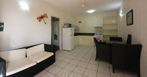 Coconut Grove Holiday Apartments - Accommodation Brunswick Heads 5