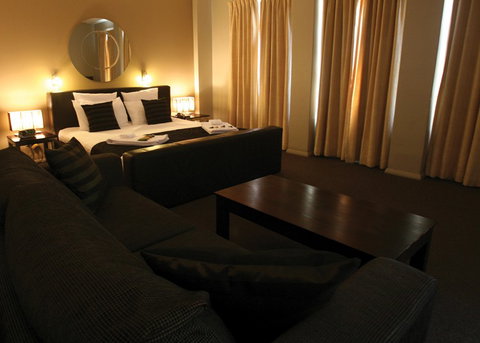 The Clarendon Hotel - Accommodation Brunswick Heads 1