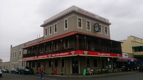 Semaphore Hotel - Accommodation Brunswick Heads 0