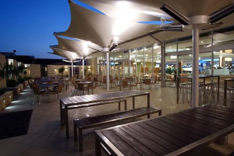 Gosford Rsl Club & Galaxy Motel - West Gosford - Accommodation Brunswick Heads 0