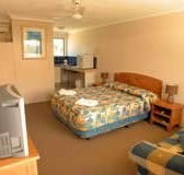 Montego Mermaid Beach Motel - Accommodation Brunswick Heads