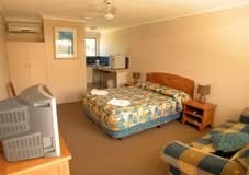 Montego Mermaid Beach Motel - Accommodation Brunswick Heads 0
