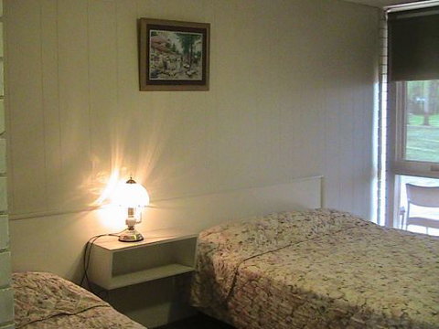 Cobden Roadhouse Motel - Accommodation Brunswick Heads 2