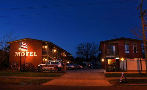 Ploughmans Motor Inn - Accommodation Brunswick Heads 3