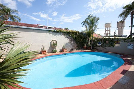 The Town House Motor Inn - Sundowner Goondiwindi - Accommodation Brunswick Heads 1
