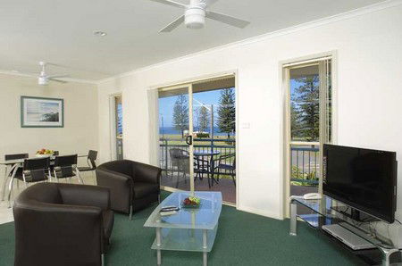 Beachcomber Resort - Accommodation Brunswick Heads 2