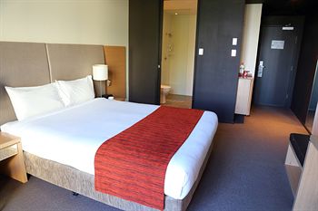 Alpha Hotel Eastern Creek - Accommodation Brunswick Heads 21