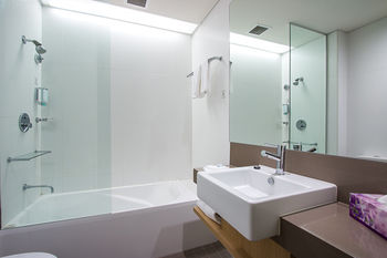 Alpha Hotel Eastern Creek - Accommodation Brunswick Heads 22