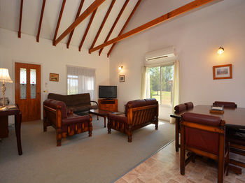 Madigan Wine Country Cottages - Accommodation Brunswick Heads 44