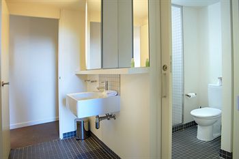 City Edge Serviced Apartments East Melbourne - Accommodation Brunswick Heads 3