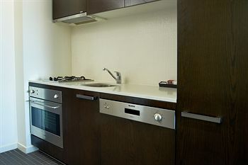City Edge Serviced Apartments East Melbourne - Accommodation Brunswick Heads 14