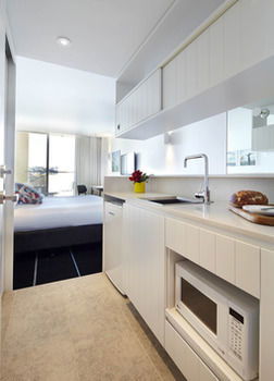 Adina Apartment Hotel Bondi Beach - Accommodation Brunswick Heads 5