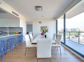 Zara Tower - Luxury Suites And Apartments - Accommodation Brunswick Heads 3