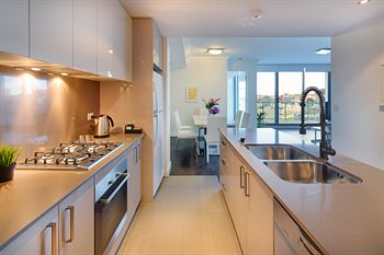 Zara Tower - Luxury Suites And Apartments - Accommodation Brunswick Heads 28