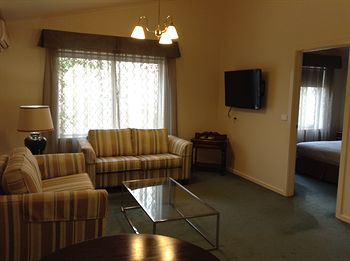 Elizabethan Lodge - Accommodation Brunswick Heads 8