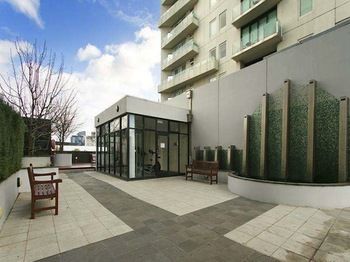 Alpha Apartments Melbourne - Accommodation Brunswick Heads 4