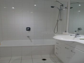 Alpha Apartments Melbourne - Accommodation Brunswick Heads 6