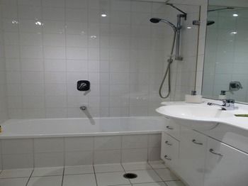 Alpha Apartments Melbourne - Accommodation Brunswick Heads 24
