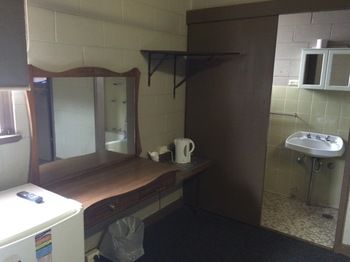 Golfview Hotel - Accommodation Brunswick Heads 2