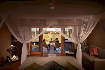 Zoofari Lodge, Taronga Western Plains Zoo - Accommodation Brunswick Heads 0